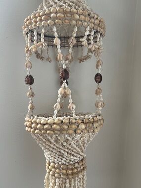 Vintage Seashell Hanging Planter in Cream and Brown